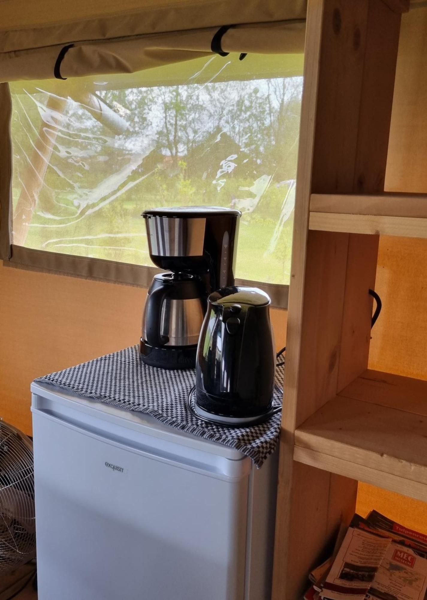 Boerderijcamping De Hinde Dronten Ruang foto